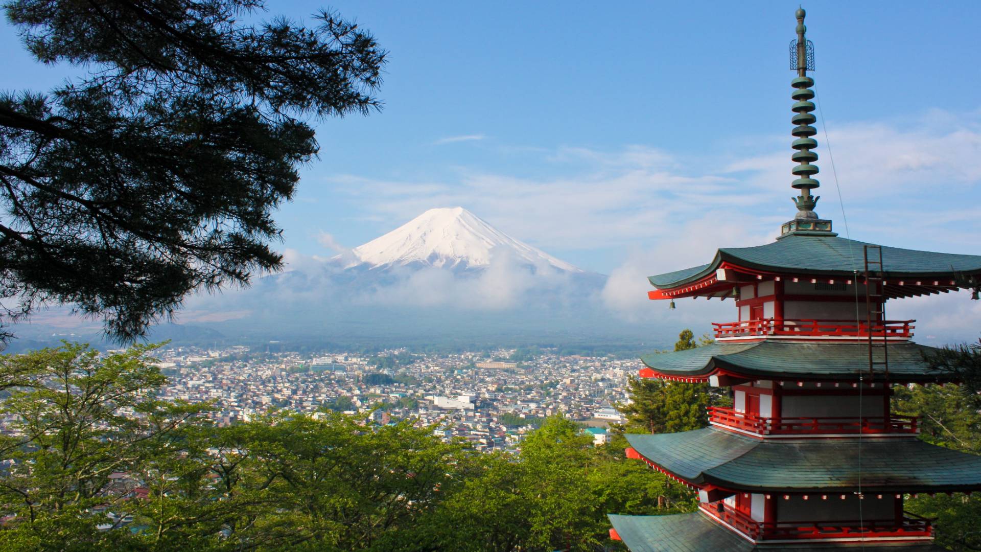 Live Vicariously: Japan Edition Live Vicariously: Japan Edition - series of gorgeous, whimsical and altogether scenic videos that will take you on a virtual tour of Japan.
