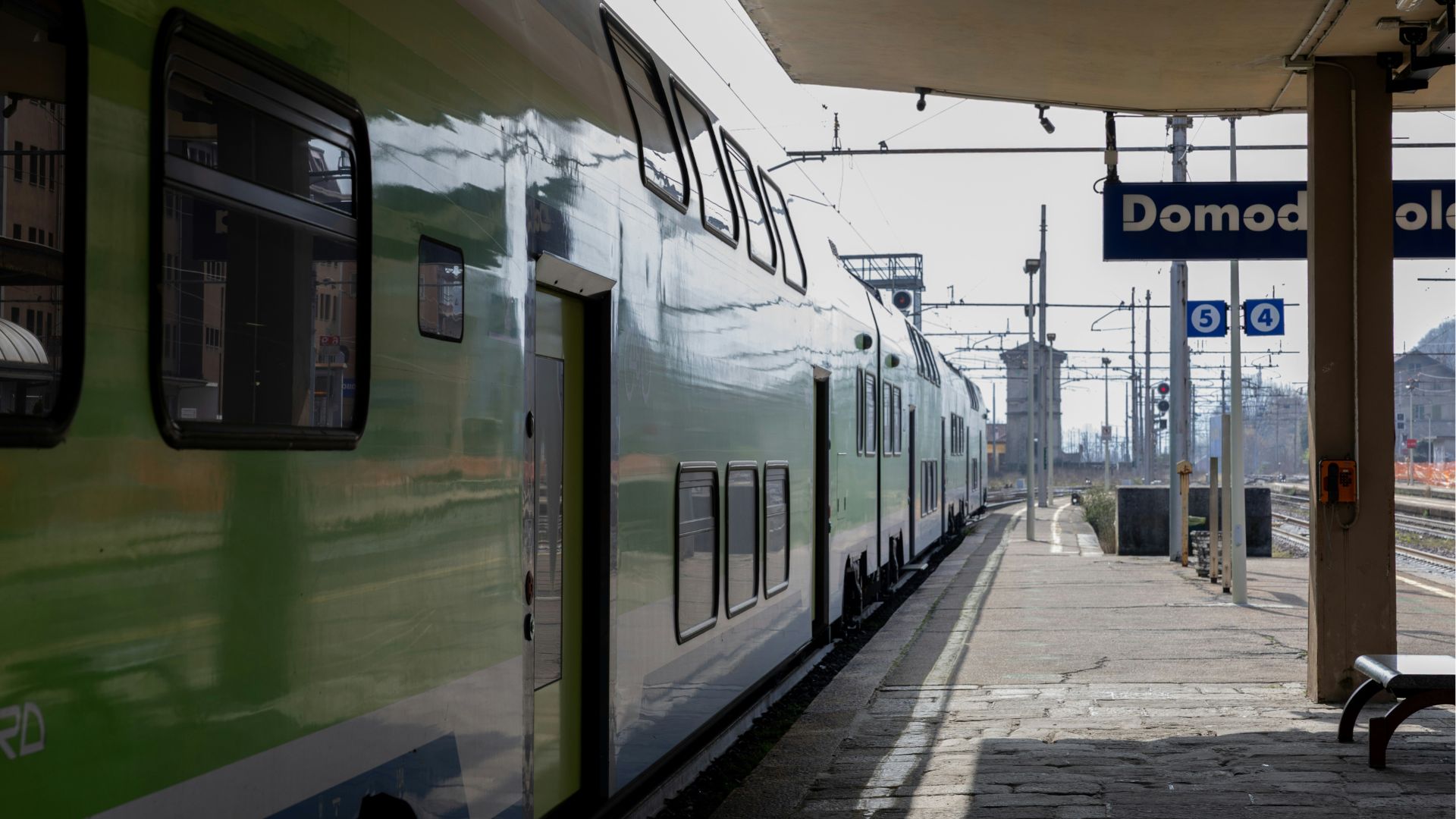 italy train station